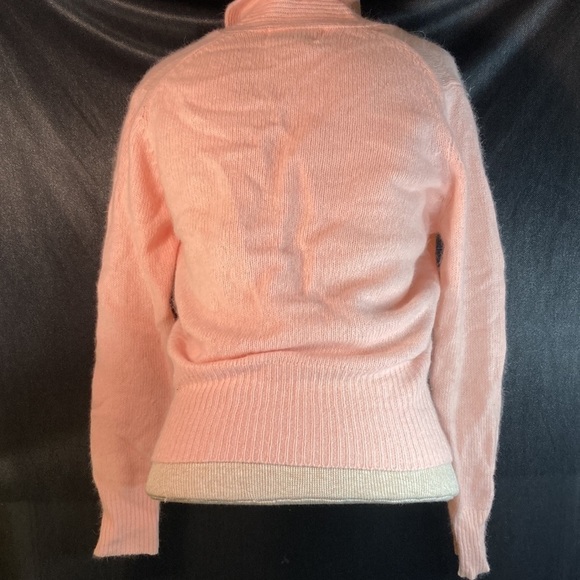Vintage 80’s Andrew St John angora sweater. C108 Size L. Fits medium. Pink - Picture 4 of 5